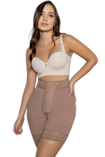 Load image into Gallery viewer, 4520 JACKY LONDON SHORT