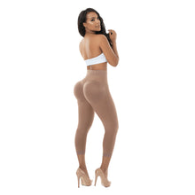 Load image into Gallery viewer, 5037 short largo con broches